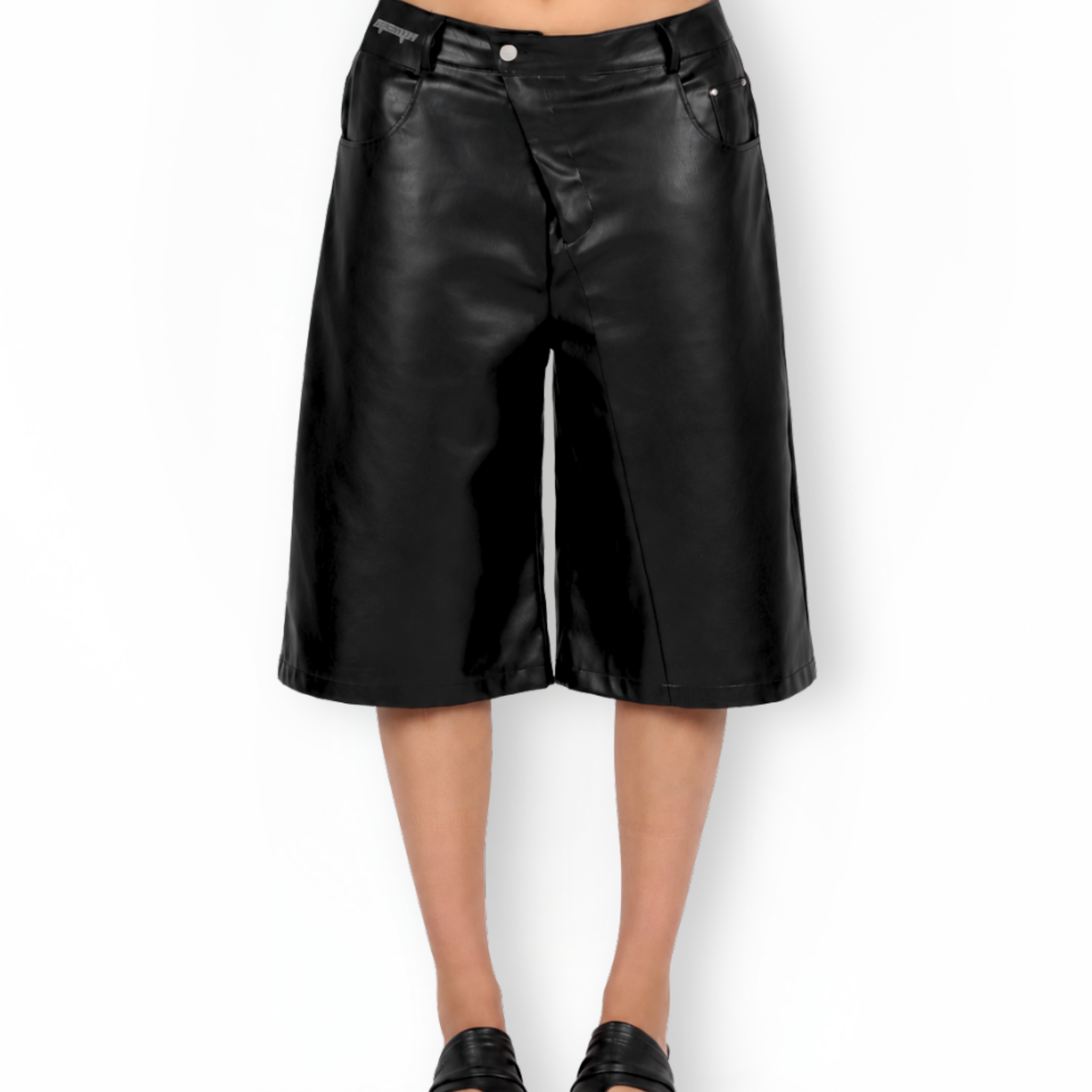 MTL Studded Leather Bermuda Black