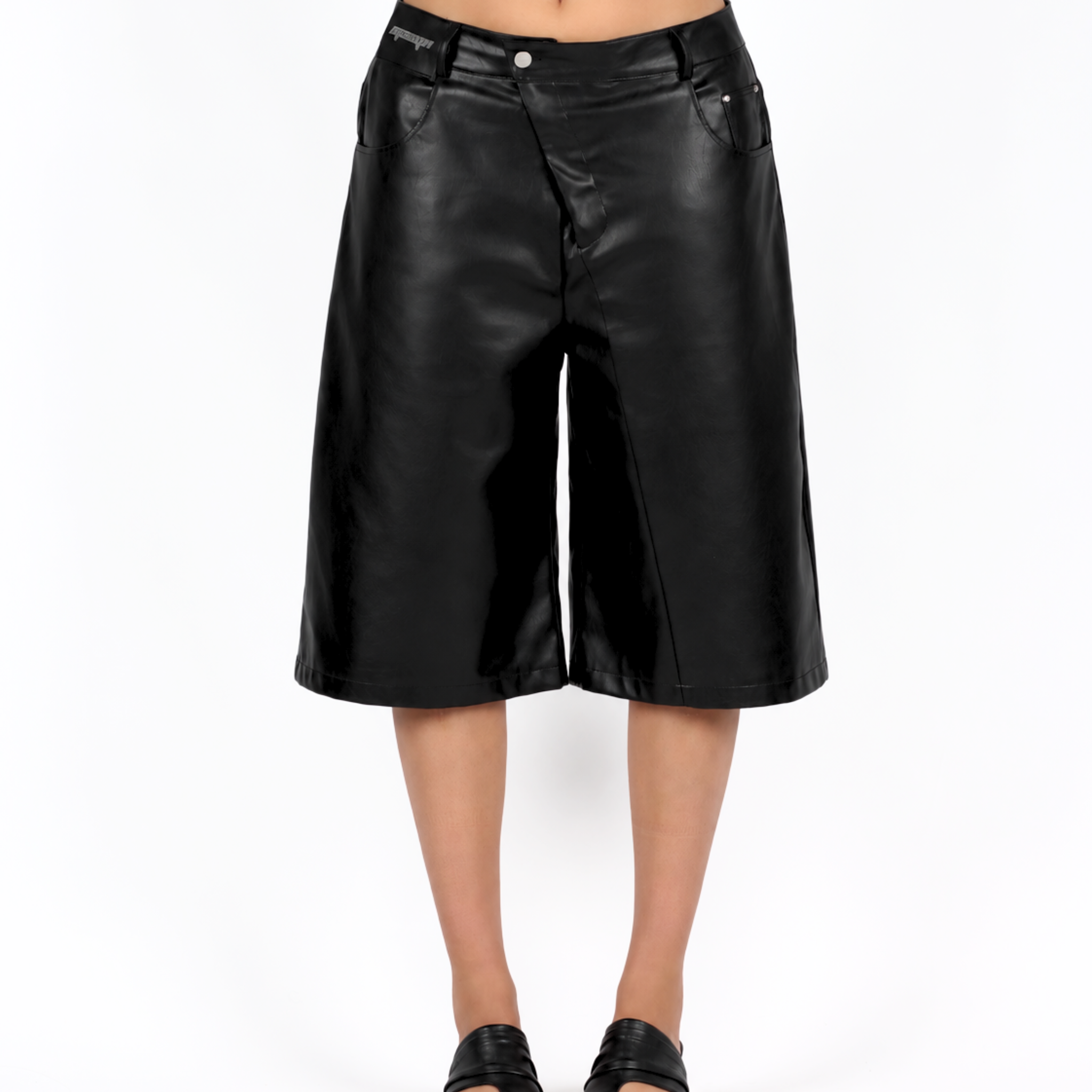 MTL Studded Leather Bermuda Black