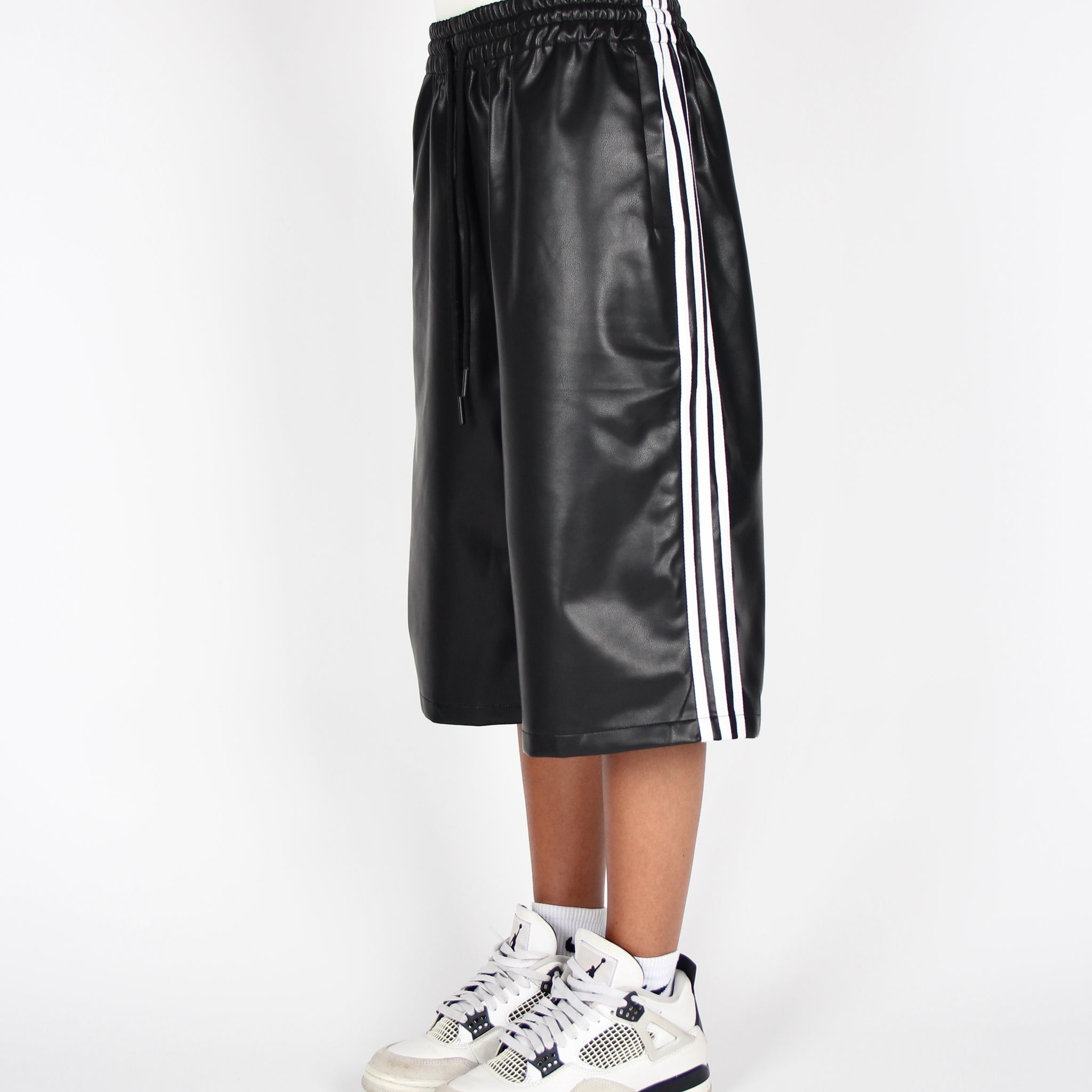 MTL Bri Shorts Black