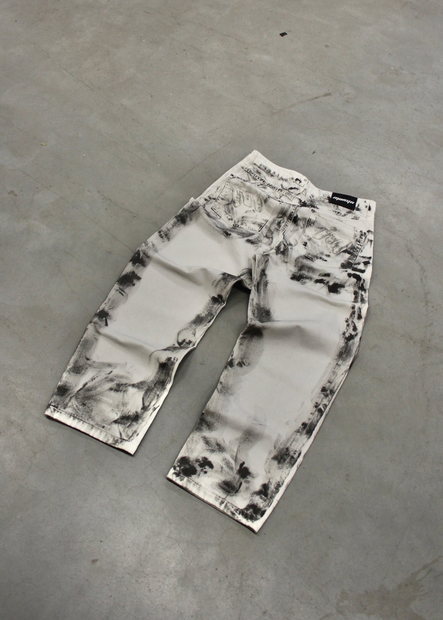 MTL Stained Jeans Ecru/Black